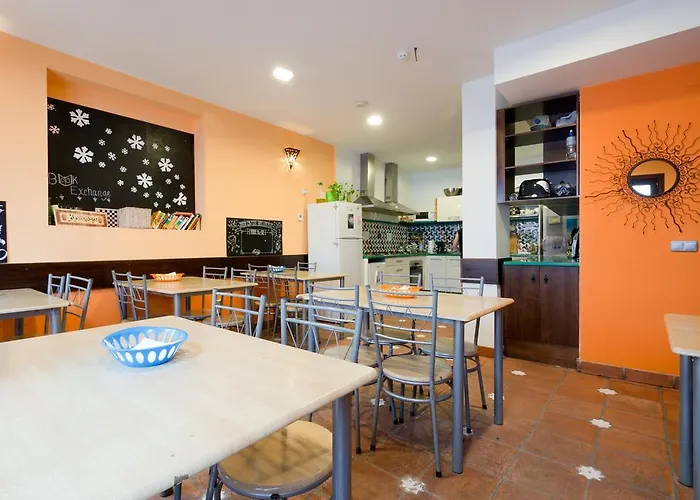 بيت شباب Oasis Backpackers' *