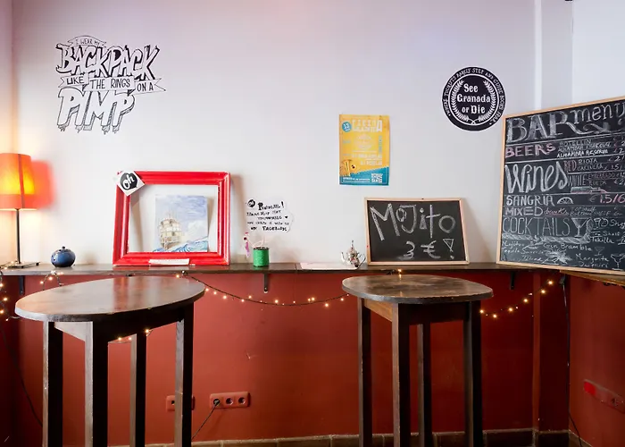 Oasis Backpackers' بيت شباب غرناطة