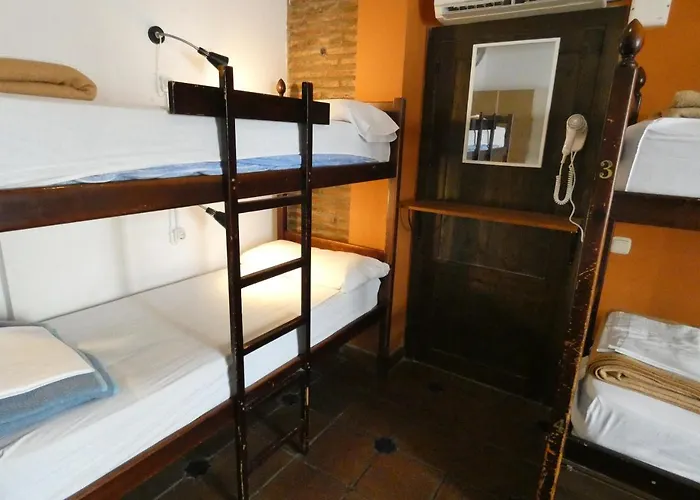 Oasis Backpackers' * غرناطة