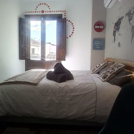Oasis Backpackers' * Granada