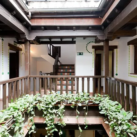 Hostal Oasis Backpackers' *