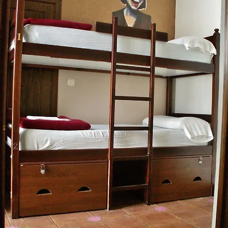 Hostal Oasis Backpackers' Granada