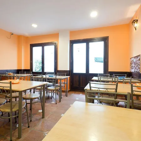 Oasis Backpackers' Hostal Granada