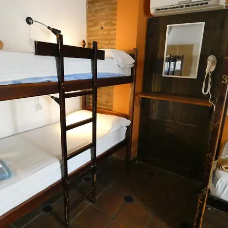 格拉纳达绿洲背包客旅馆 * 格拉纳达